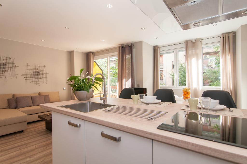 Montaber Apartments - Sagrada Familia Barcelona Ngoại thất bức ảnh