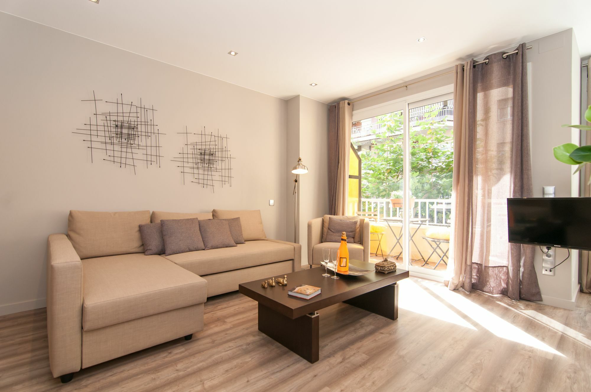 Montaber Apartments - Sagrada Familia Barcelona Ngoại thất bức ảnh